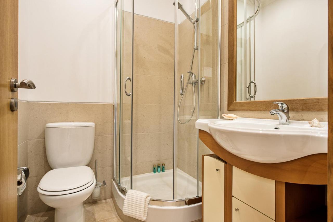 Beautiful Two Bedroom Apartment With Roof Terrace Carvoeiro  Exterior foto